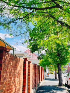 Luxury Hobart City Fringe Home